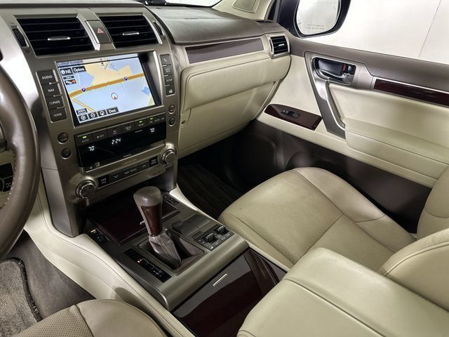 Used 2019 Lexus GX 460 Premium w/ Premium Package AWD/4WD image 36