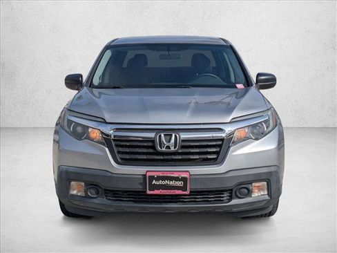 Used 2019 Honda Ridgeline RT image 2