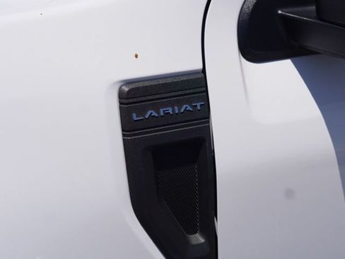 Used 2022 Ford Maverick Lariat FWD image 10
