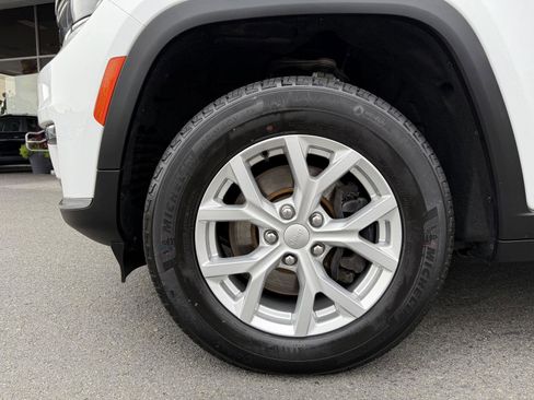 Used 2023 Jeep Grand Cherokee L Limited image 12
