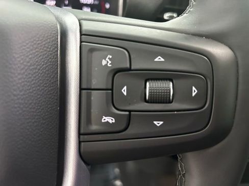 Used 2025 GMC Sierra 2500 SLT w/ SLT Premium Package image 26