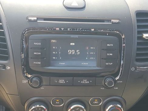 Used 2017 Kia Forte LX w/ LX Popular Package image 21