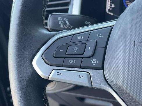 Certified 2022 Volkswagen Atlas Cross Sport SE FWD image 20