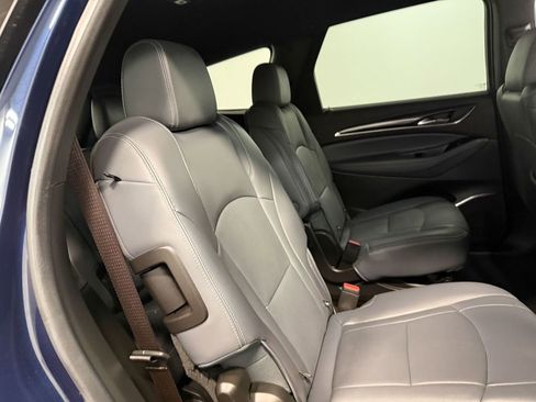 Used 2023 Buick Enclave Essence AWD/4WD image 66