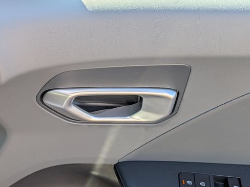 Used 2025 Kia K4 FWD image 32