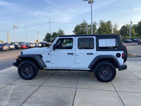 Used 2024 Jeep Wrangler Unlimited Sport AWD/4WD image 7