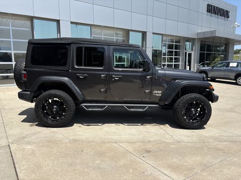 Used 2020 Jeep Wrangler Unlimited Sport S AWD/4WD image 10