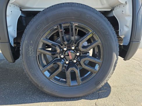 New 2026 GMC Sierra 1500 Elevation image 6