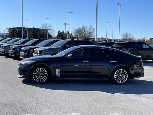 Used 2018 Kia Stinger Premium image 4