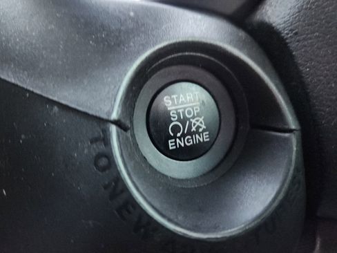 Used 2021 Jeep Renegade Trailhawk image 31