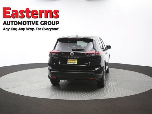 Used 2024 Nissan Rogue S AWD/4WD image 38