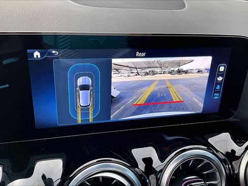 Used 2025 Mercedes-Benz GLA 250 image 26