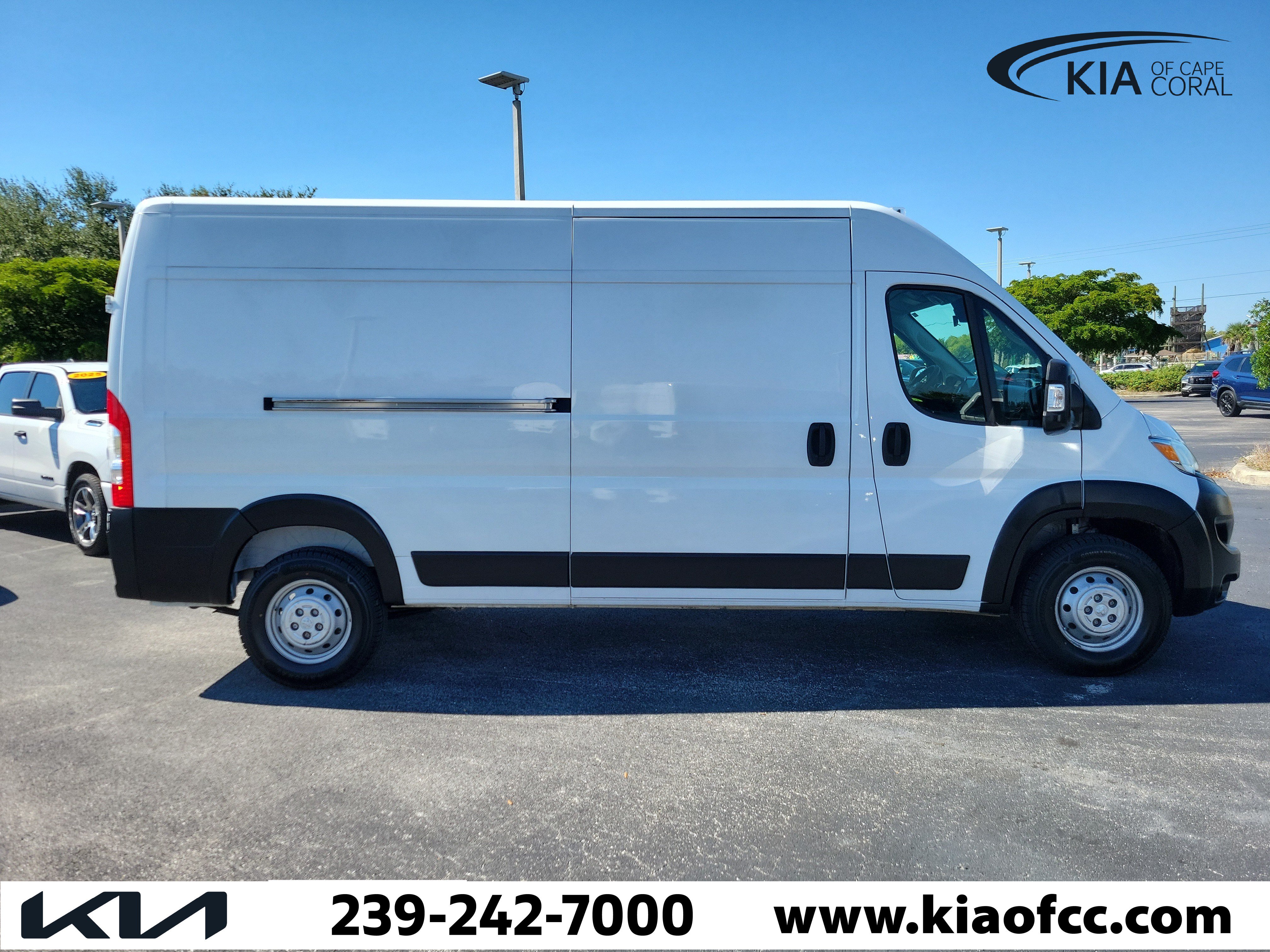 Used 2023 RAM ProMaster 2500 FWD image 8