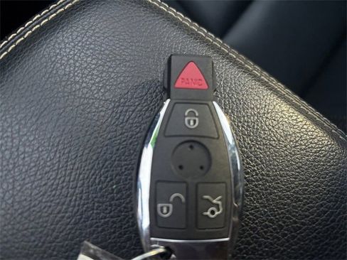 Used 2014 Mercedes-Benz CLA 250 4MATIC image 24