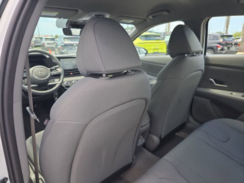 New 2026 Hyundai Elantra SE FWD image 19