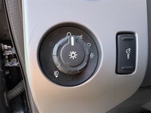 Used 2016 Ford F350 Lariat w/ Chrome Package image 19