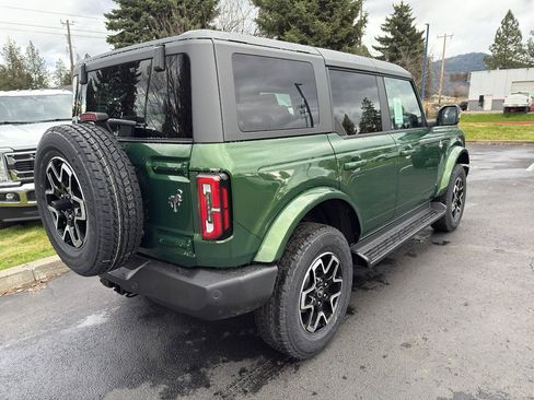 New 2025 Ford Bronco Outer Banks image 4