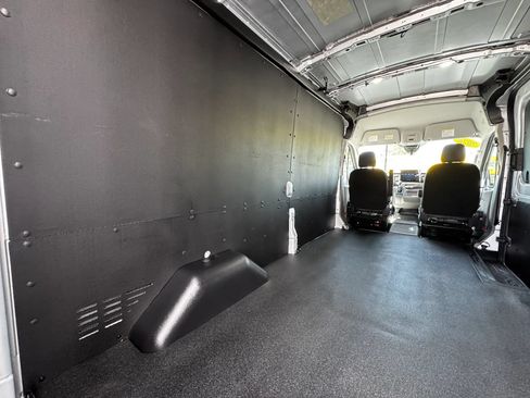 Used 2026 Ford Transit 250 148 Medium Roof w/ Exterior Upgrade Package RWD image 30