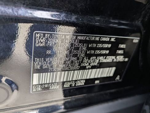 Used 2024 Toyota RAV4 XLE Premium image 38