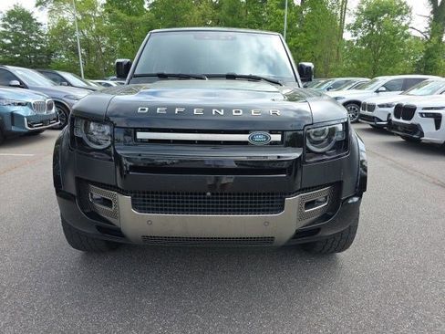 Used 2023 Land Rover Defender 110 X image 3