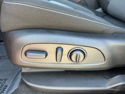 Certified 2025 Chevrolet Blazer LT image 11