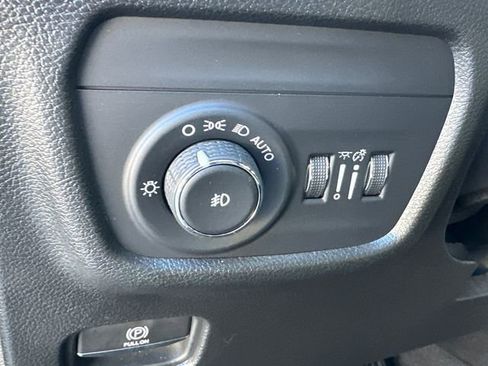 Used 2023 Jeep Grand Cherokee L Limited image 29