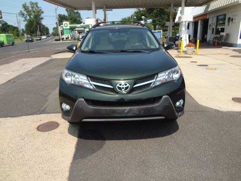 Used 2013 Toyota RAV4 XLE AWD/4WD image 7