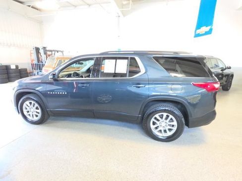 Used 2021 Chevrolet Traverse LT w/ LPO, Floor Liner Package AWD/4WD image 2