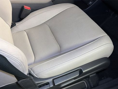 Used 2019 Honda HR-V Touring image 13