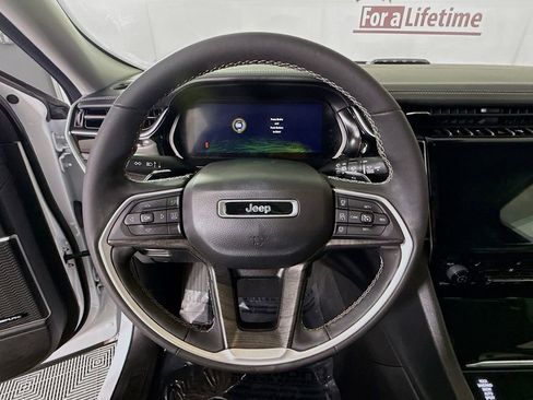 Used 2022 Jeep Grand Cherokee Limited 4xe image 21