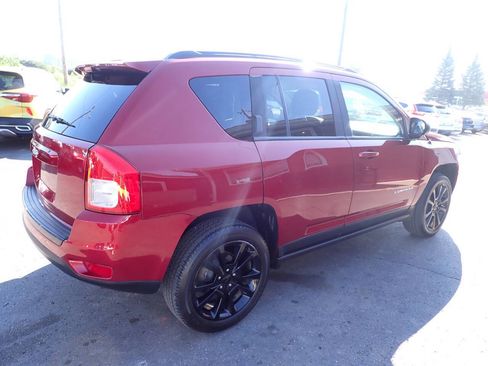 Used 2013 Jeep Compass Latitude AWD/4WD image 6