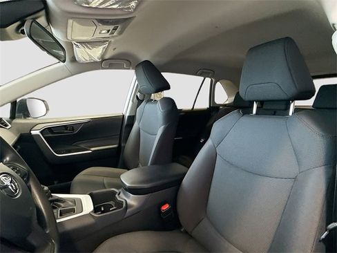 New 2025 Toyota RAV4 LE image 18