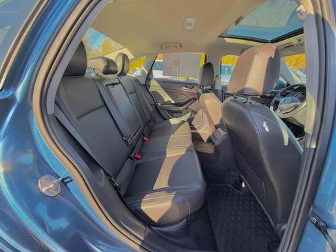 Used 2019 Volkswagen Jetta SE w/ Cold Weather Package image 18