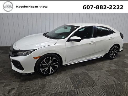 Used 2017 Honda Civic Sport image 7