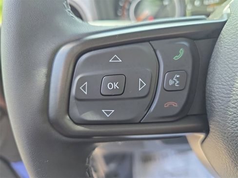 New 2025 Jeep Gladiator Sport image 17