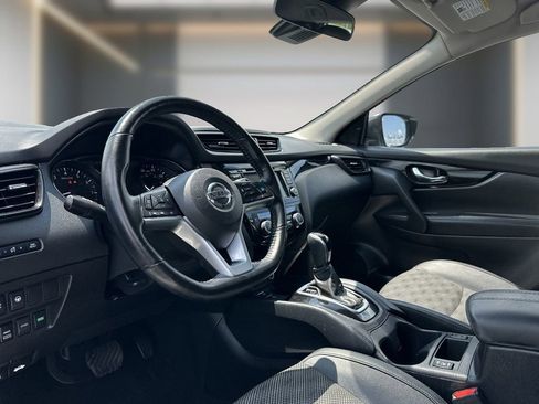Used 2022 Nissan Rogue Sport SV w/ Technology Package AWD/4WD image 12
