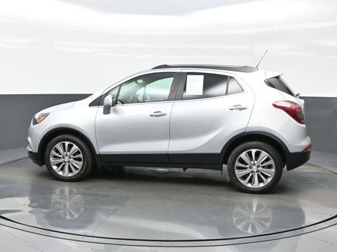 Used 2019 Buick Encore Preferred image 3