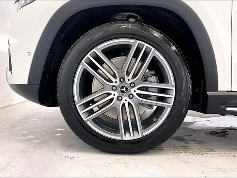 New 2026 Mercedes-Benz GLS 450 4MATIC image 11