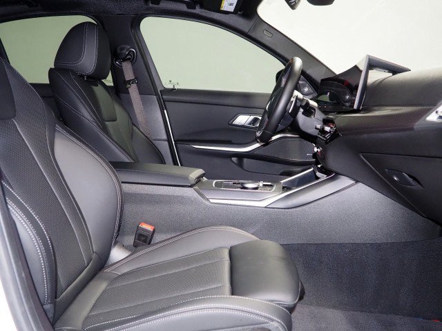 Used 2025 BMW M340i w/ Premium Package RWD image 14