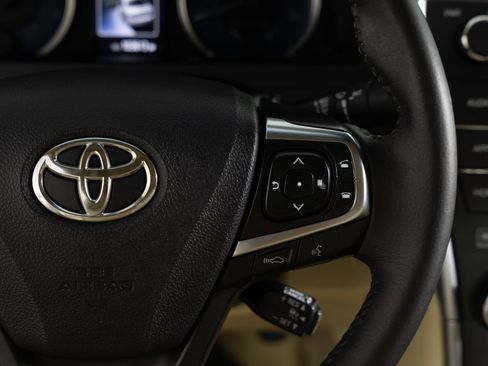 Used 2017 Toyota Camry XLE w/ Advanced Technology Package FWD image 29