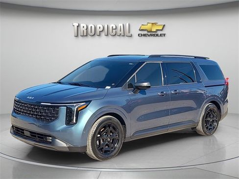 Used 2025 Kia Carnival SX Prestige image 1