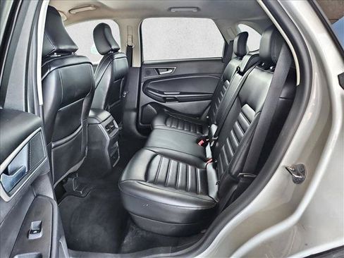 Used 2024 Ford Edge SEL AWD/4WD image 18