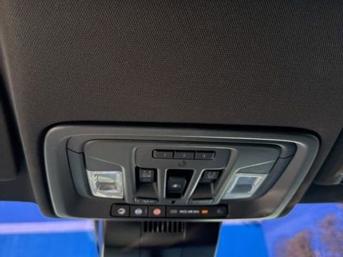 Used 2022 Chevrolet Silverado 1500 ZR2 w/ Technology Package image 20