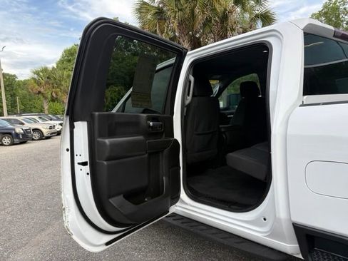 Used 2024 Chevrolet Silverado 2500 Custom w/ Custom Convenience Package AWD/4WD image 18