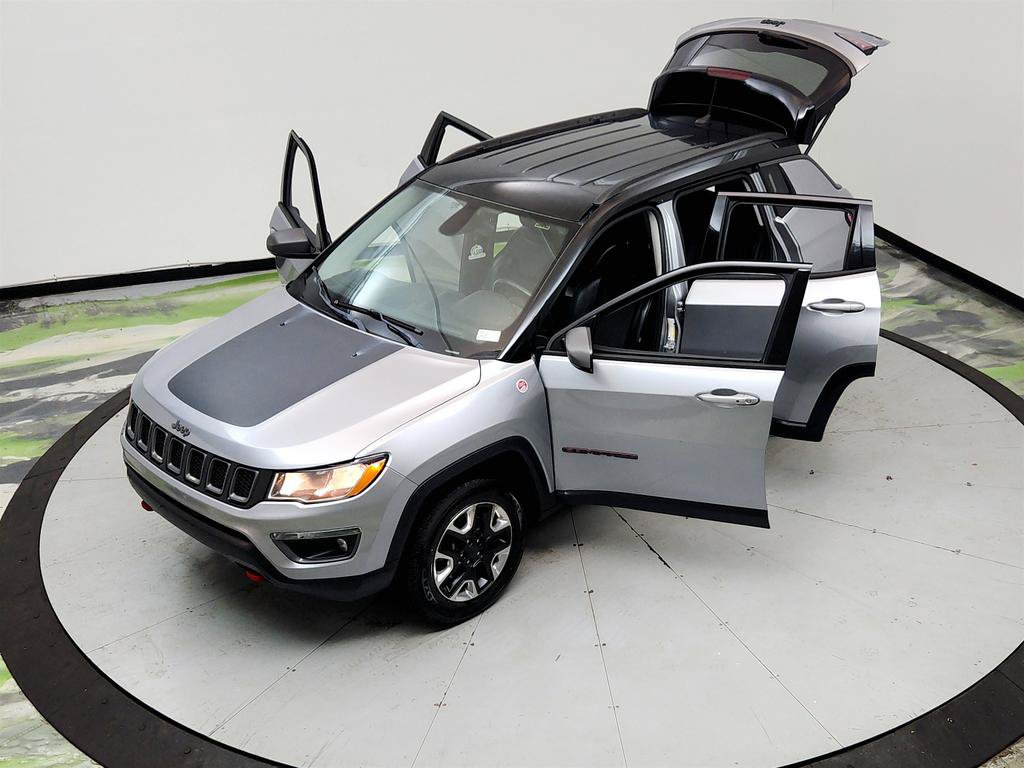 Used 2018 Jeep Compass Trailhawk AWD/4WD image 36