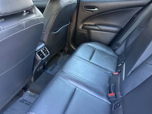 Used 2021 Lexus UX 200 w/ Accessory Package (Z1) FWD image 4