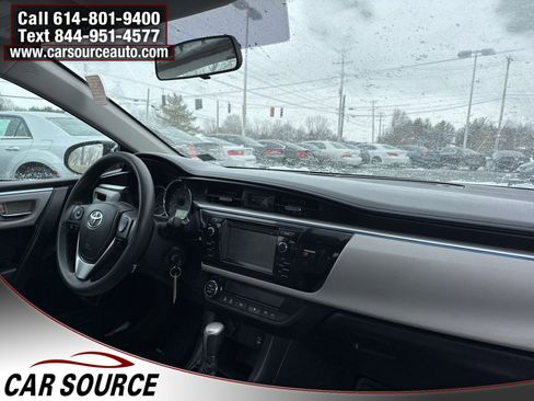 Used 2016 Toyota Corolla L image 32