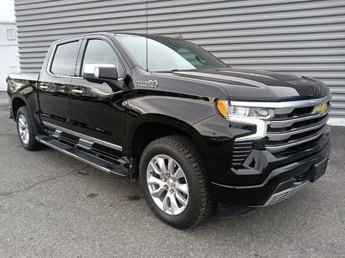 Used 2024 Chevrolet Silverado 1500 High Country w/ Technology Package image 1