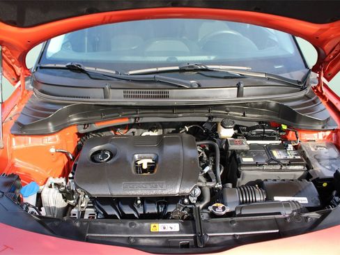 Used 2023 Kia Soul LX image 12