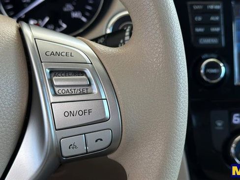 Used 2015 Nissan Rogue SV w/ SV Premium Package image 33